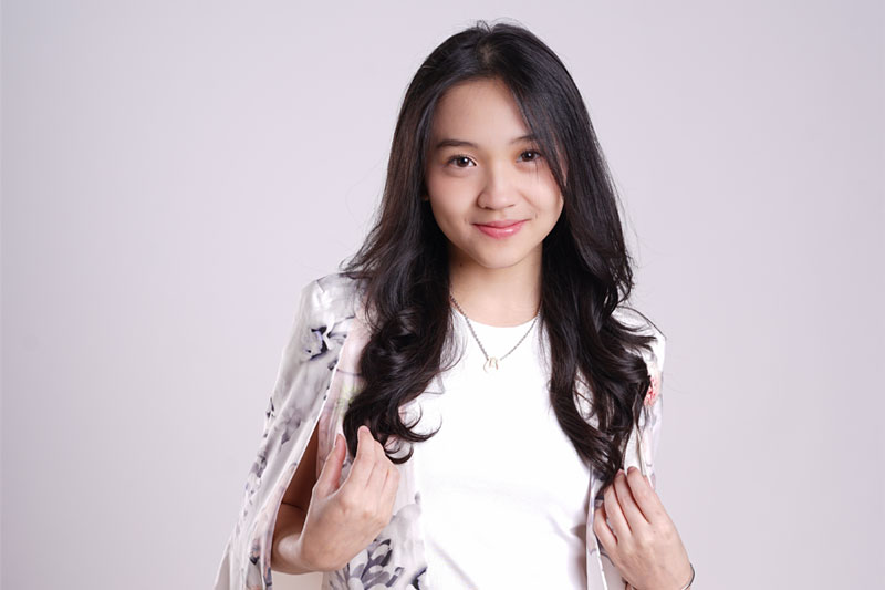 Desain Fashion Berkonsep Lokal