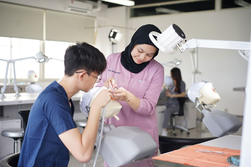 Kompeteni Klinis Kedokteran Gigi