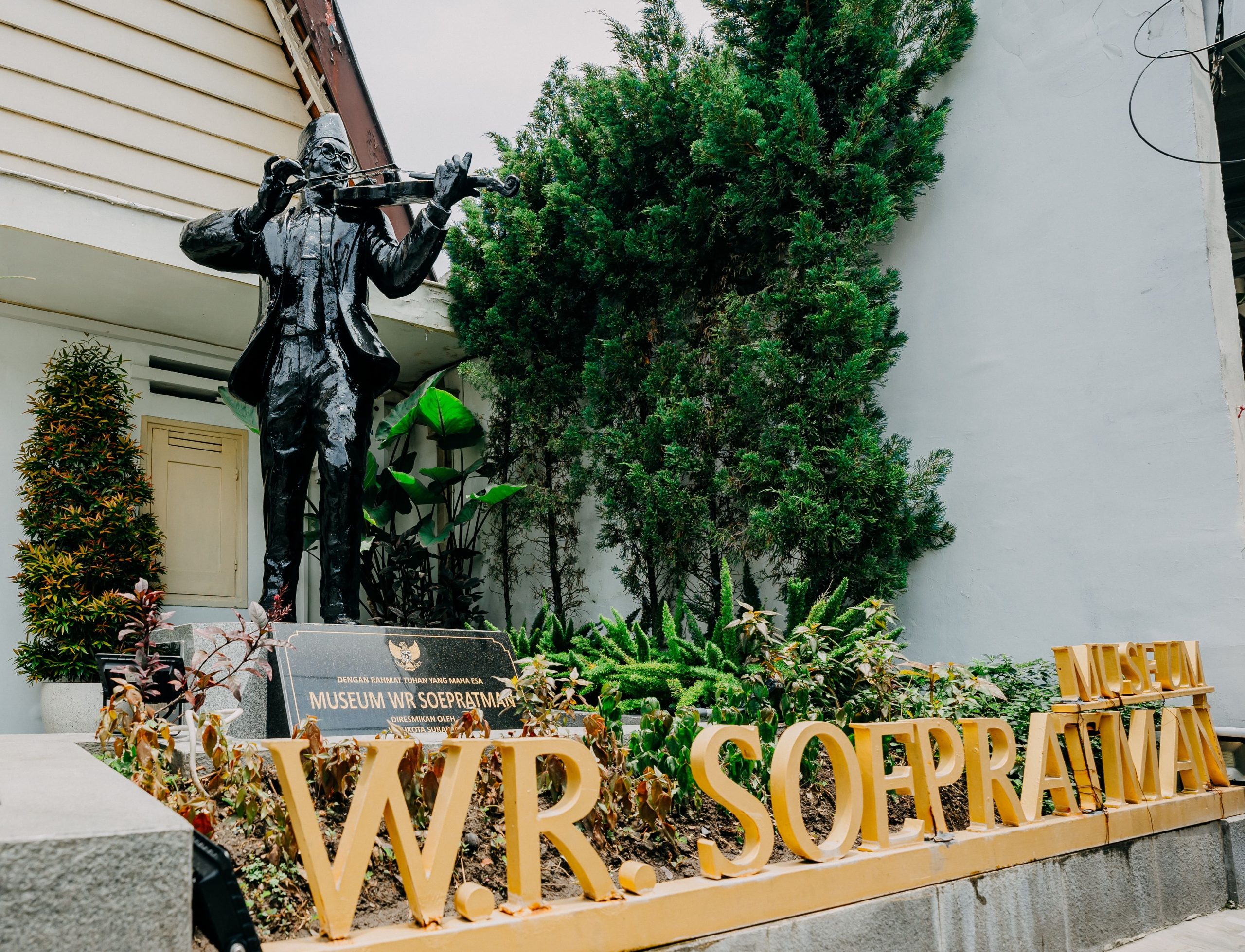 komunikasi digital wisata surabaya